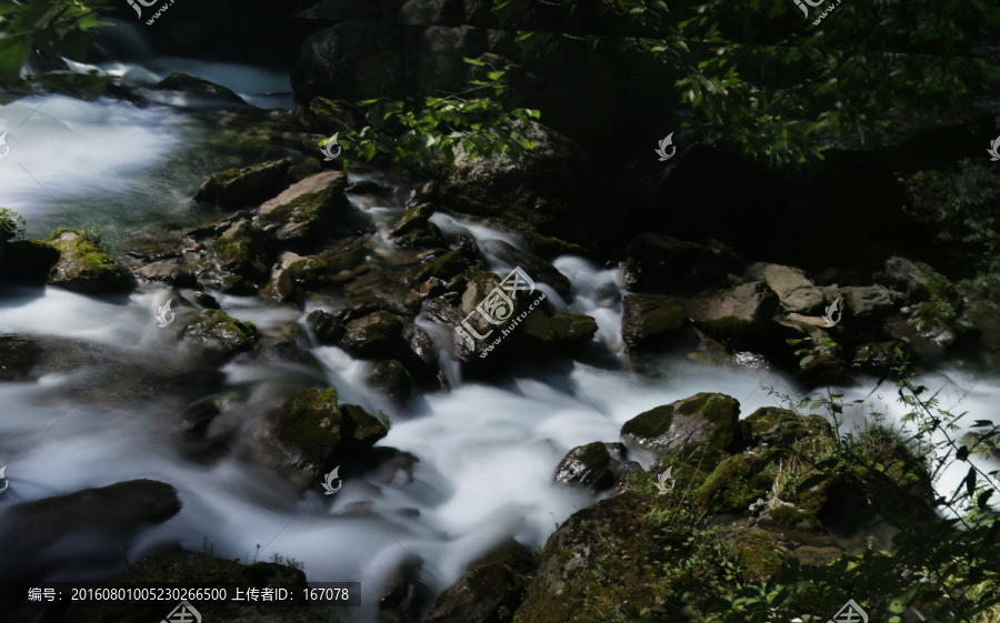 小溪,山泉