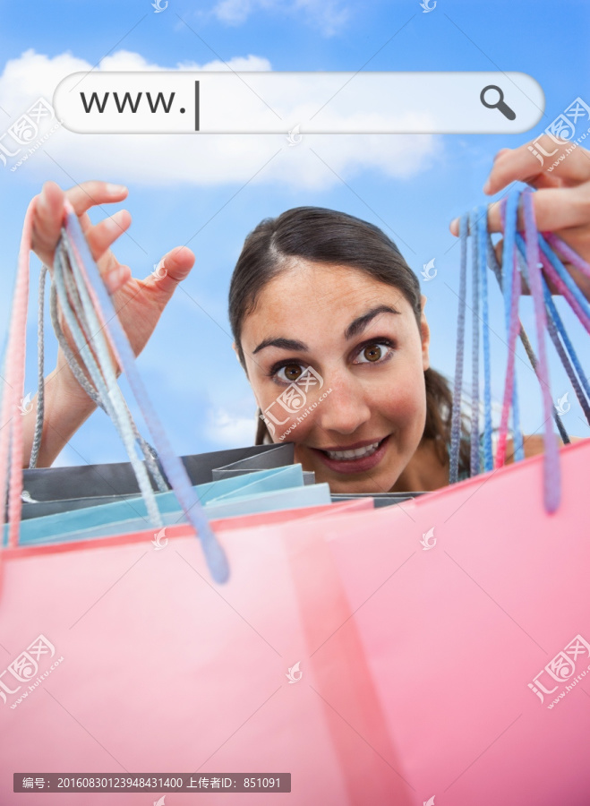網(wǎng)上購物的現(xiàn)代女性