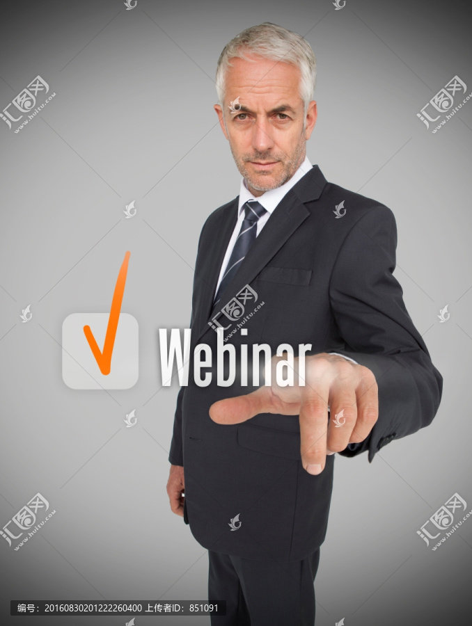 穿著西裝的商人選擇英文標(biāo)簽