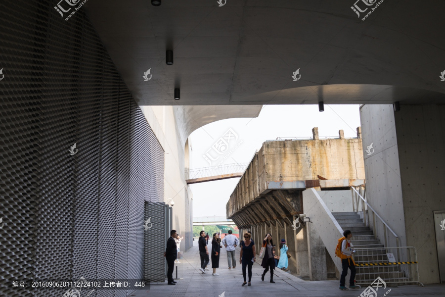 余德耀美術(shù)館,空間設(shè)計