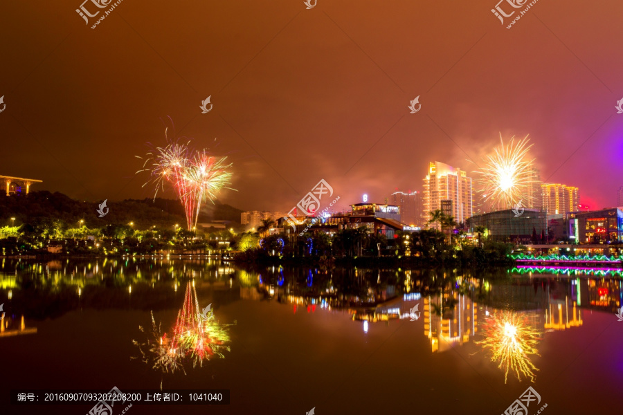 民歌湖夜景