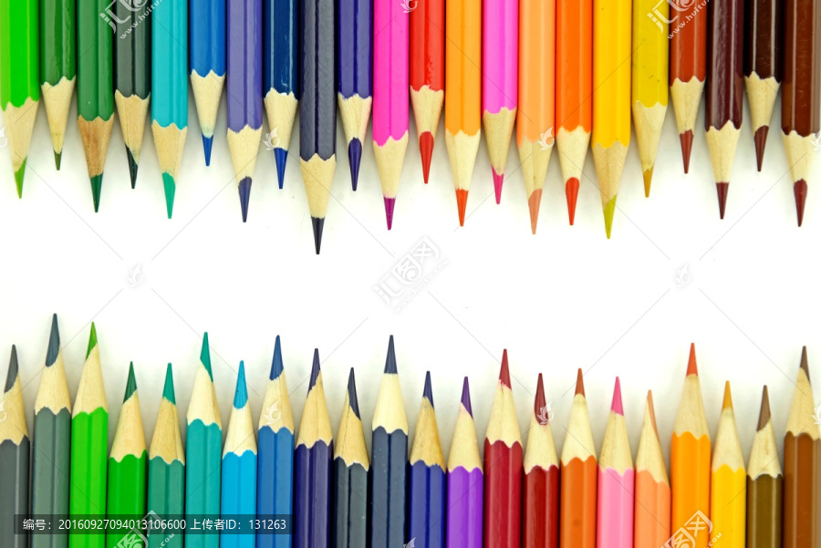 彩铅,彩色铅笔,笔尖相对,锯齿