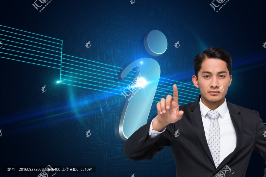 商人嚴(yán)肅的指著復(fù)合圖像