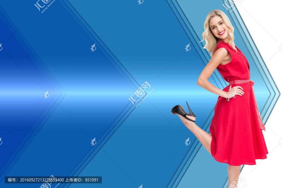 金發(fā)美女單手叉腰的復(fù)合形象