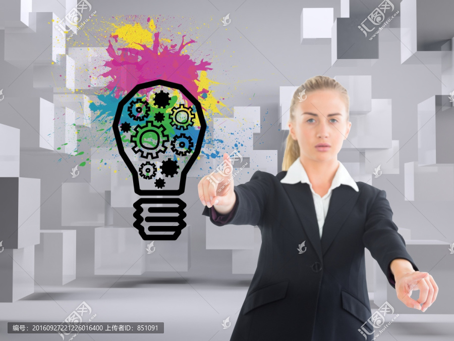 金發(fā)女商人指出兩者復(fù)合圖像