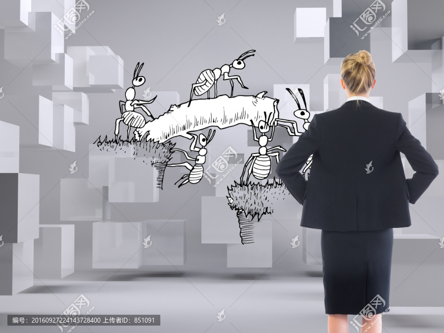 金發(fā)女商人站著的復(fù)合形象