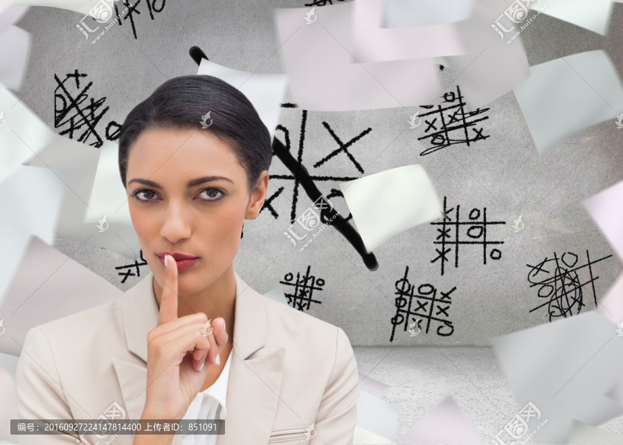 商人嚴(yán)肅的看著鏡頭的復(fù)合形象