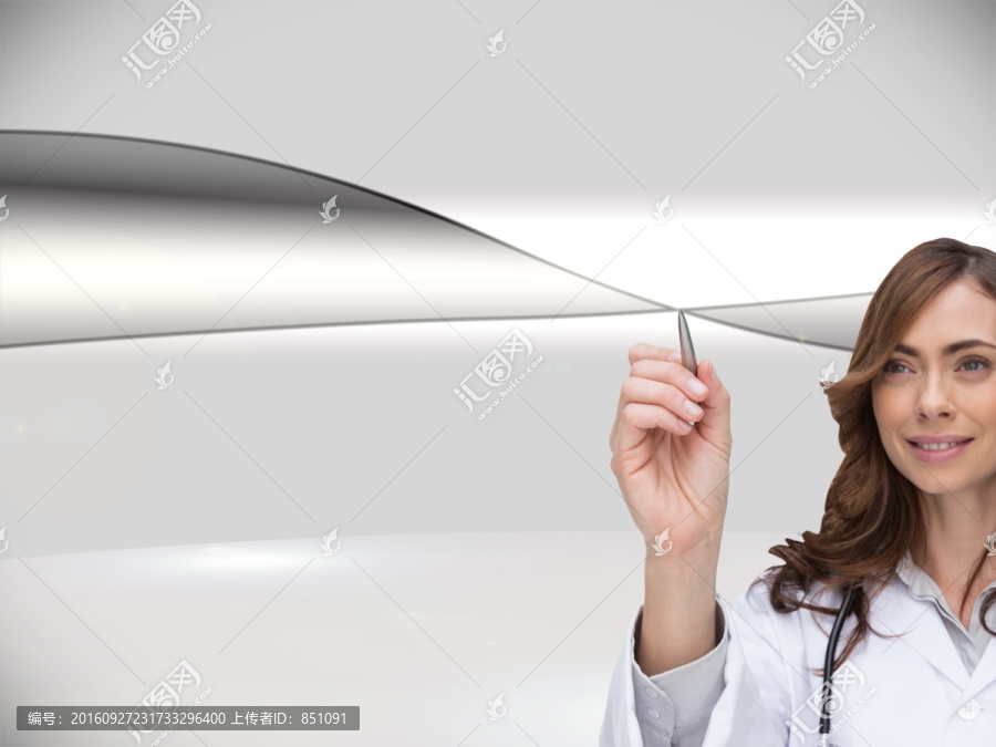 女醫(yī)生拿著筆的復(fù)合形象
