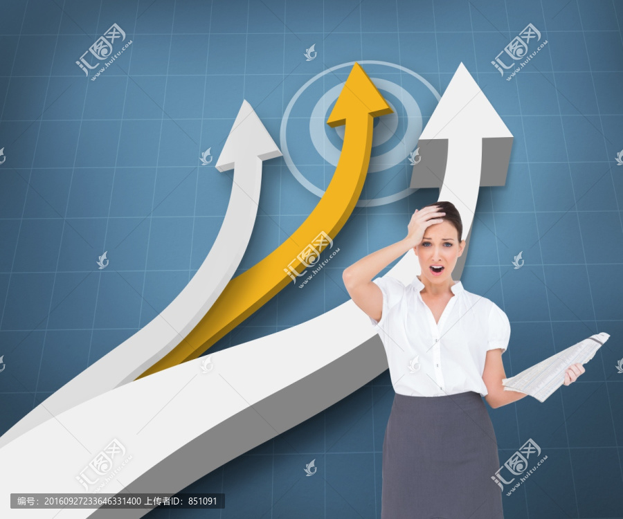 女商人拿著報紙驚訝的復(fù)合形象
