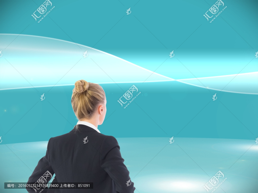 金發(fā)女商人站著的復合圖像