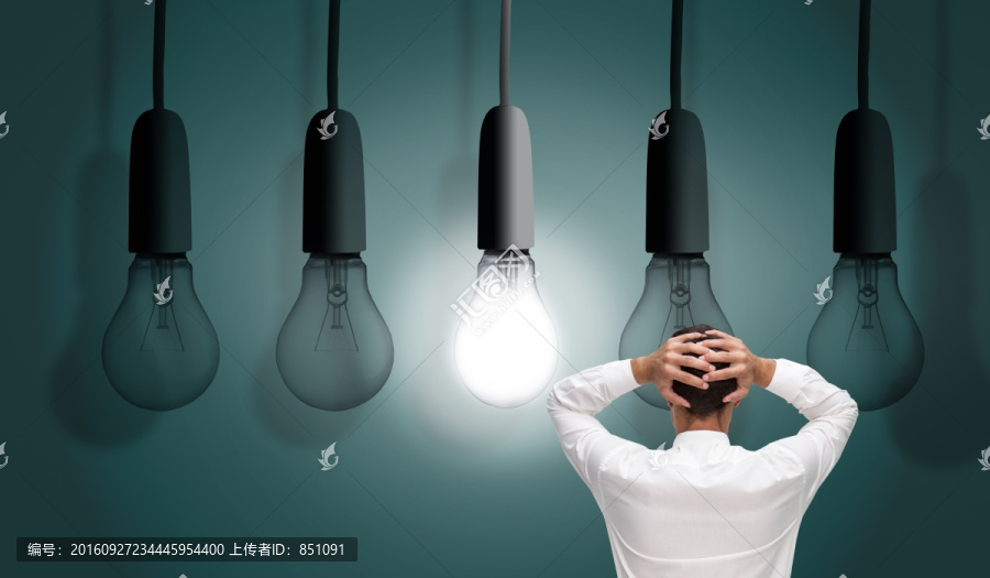 商人背對(duì)著鏡頭的復(fù)合形象