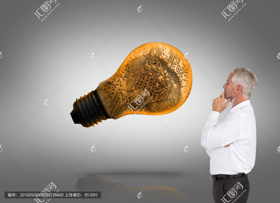 商人托著下巴思考的復(fù)合形象
