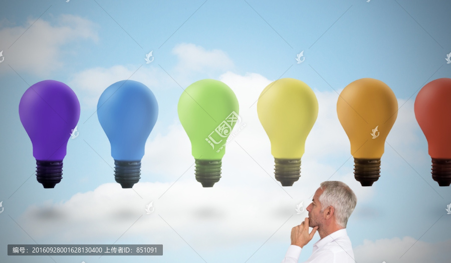 商人托著下巴思考的復(fù)合形象