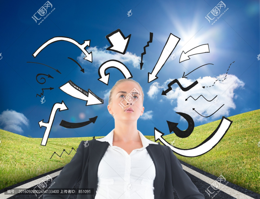 金發(fā)女商人雙手叉腰的復(fù)合形象