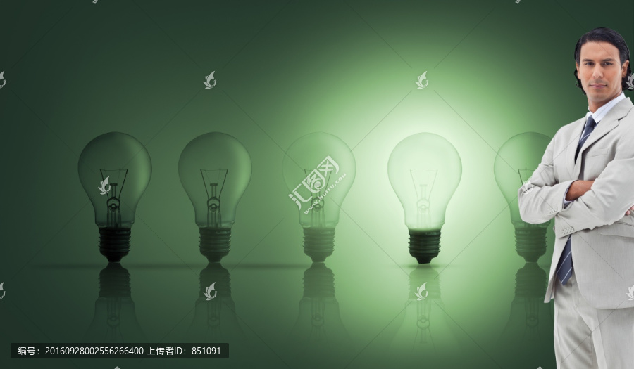商人交叉著雙手的復(fù)合形象