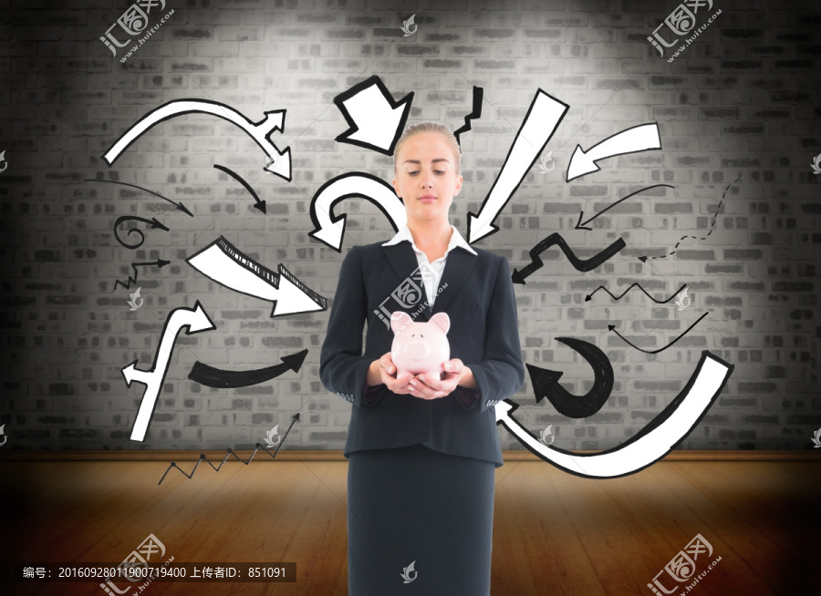 女商人抱著存錢罐的復(fù)合圖像