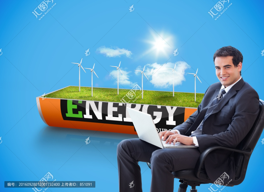 商人使用筆記本電腦的復(fù)合形象