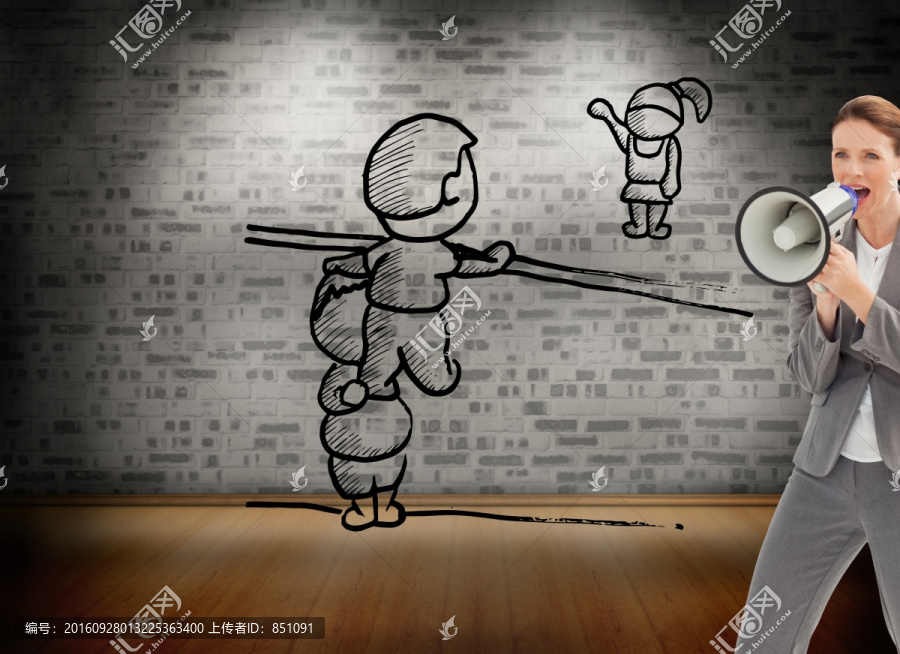 女人拿著擴音器大叫的復(fù)合形象