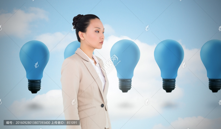 表情嚴(yán)肅的亞洲商人的復(fù)合圖像