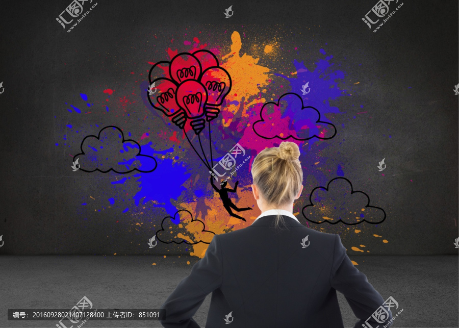 金發(fā)女商人站著的復(fù)合圖像