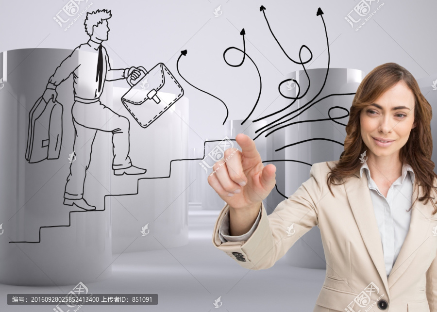 女商人微笑著指著復(fù)合圖像