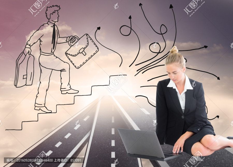 女人使用筆記本電腦的復(fù)合形象