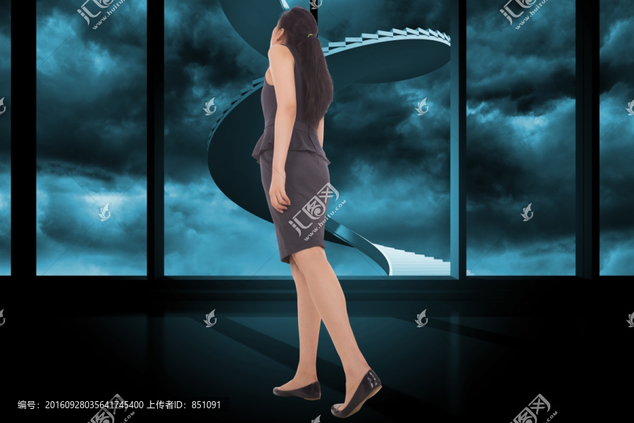 女人背對著鏡頭的復(fù)合形象