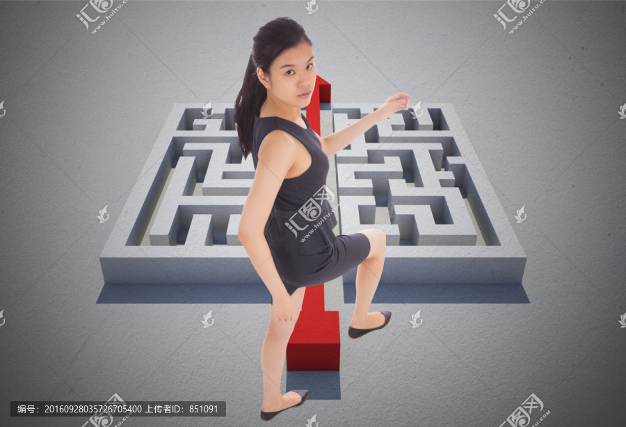 女商人抬起腳的復(fù)合形象