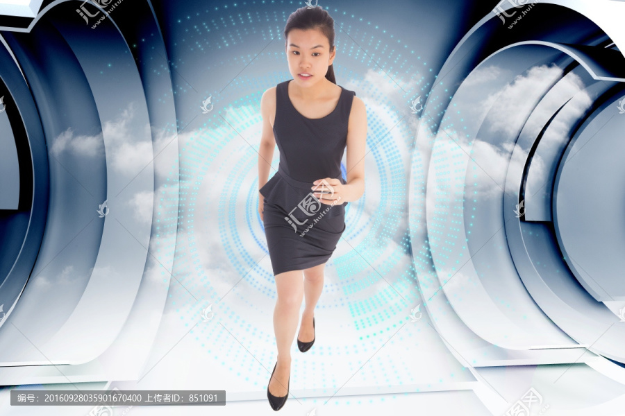女人看著鏡頭的復(fù)合形象