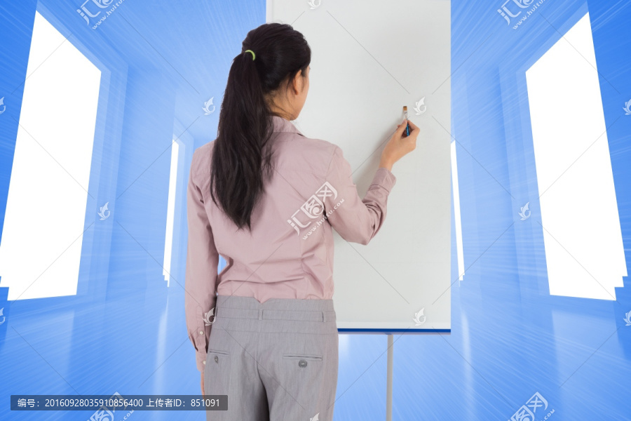 女人畫畫的復(fù)合形象
