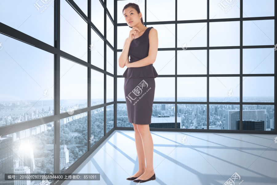 女商人思考的復(fù)合形象