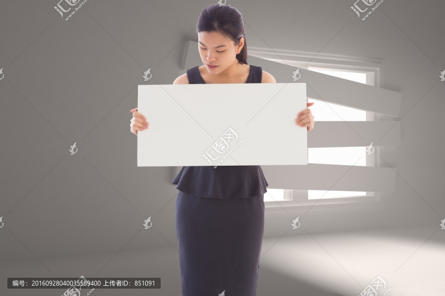 女人拿著剪貼板的復合形象