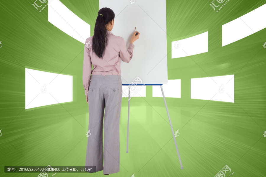 女人背對著鏡頭的復(fù)合形象