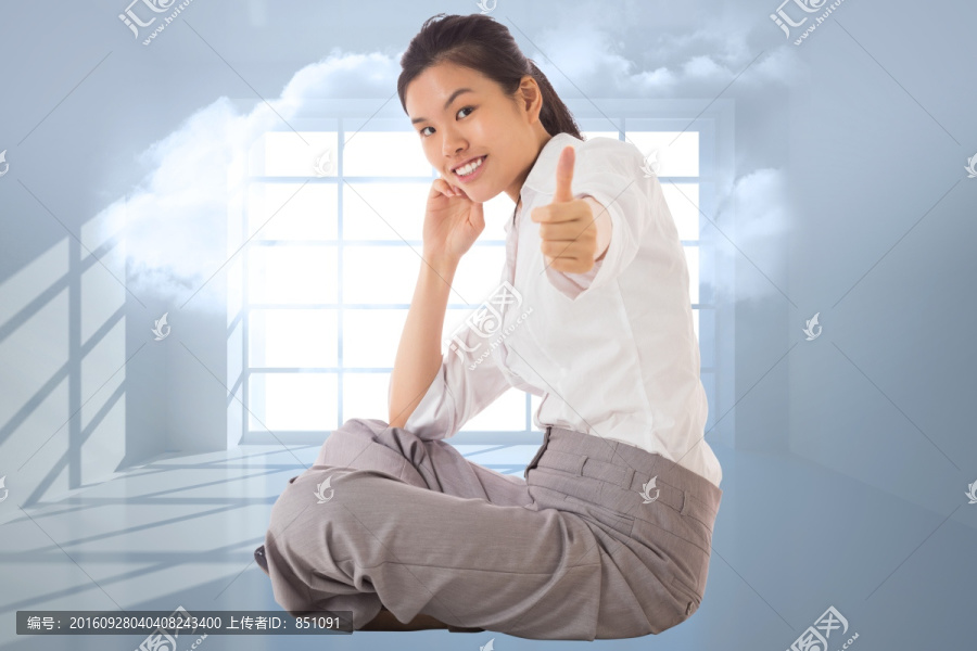 女商人豎起大拇指的復(fù)合形象