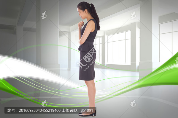 女商人低頭思考的復(fù)合形象