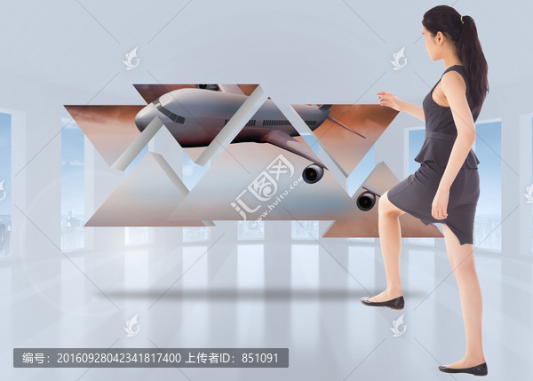 女商人抬起腳的復合形象