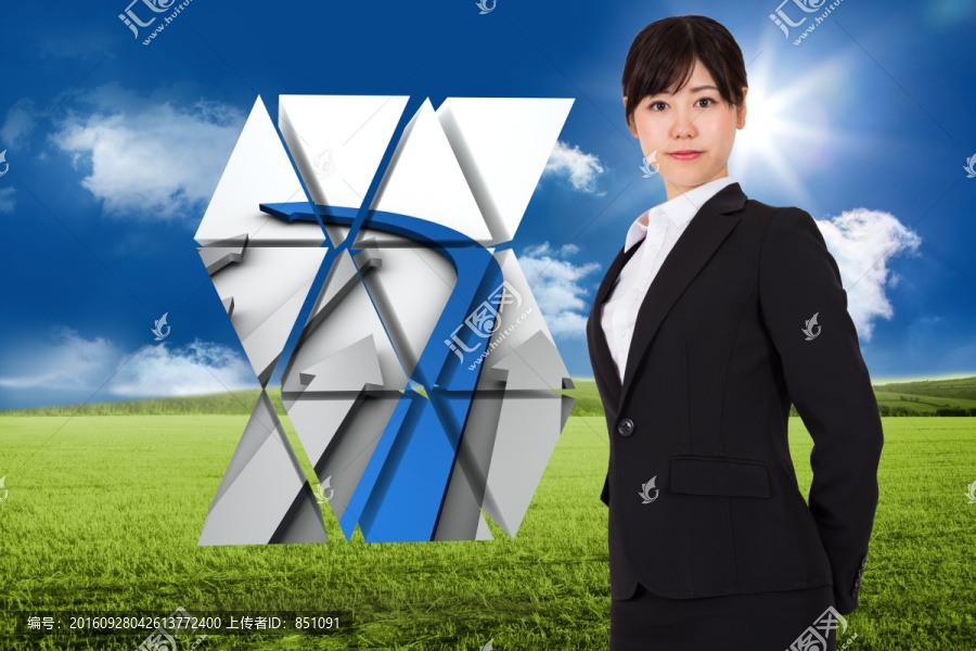 女人看著鏡頭的復合形象