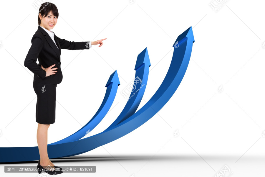 女商人微笑著指著復(fù)合圖像