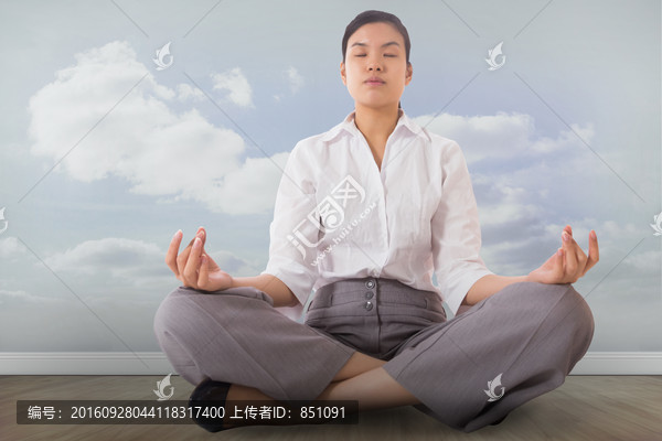 商人盤腿坐在地上的復合形象