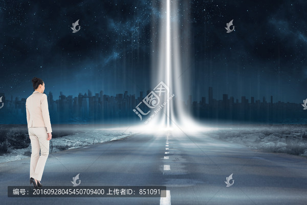 商人背對著鏡頭的復(fù)合形象