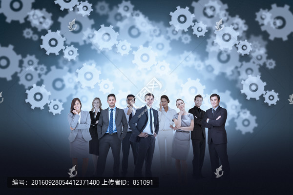 商業(yè)團(tuán)隊看著鏡頭的復(fù)合形象