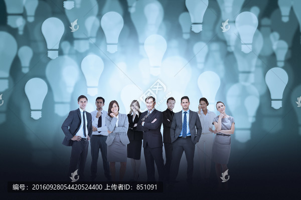 商業(yè)團(tuán)隊(duì)看著鏡頭的復(fù)合形象