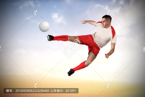 足球運(yùn)動(dòng)員踢球的復(fù)合形象
