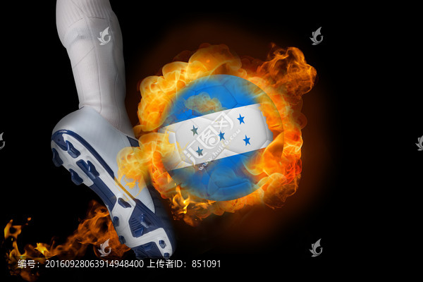 足球運(yùn)動(dòng)員踢球的復(fù)合形象