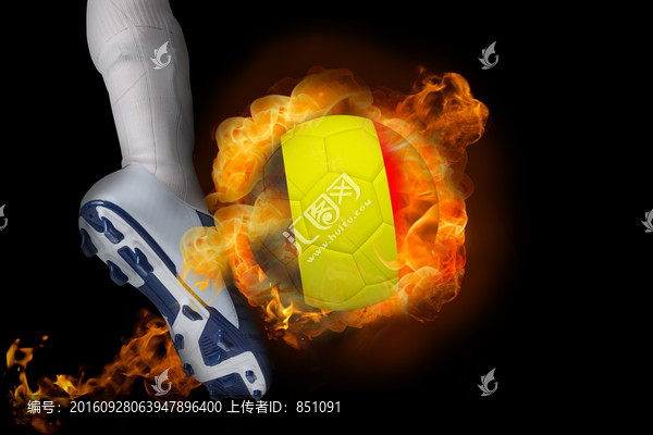 足球運(yùn)動員踢球的復(fù)合形象