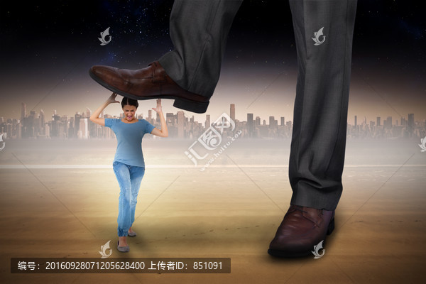 商人抬著腳的復合形象