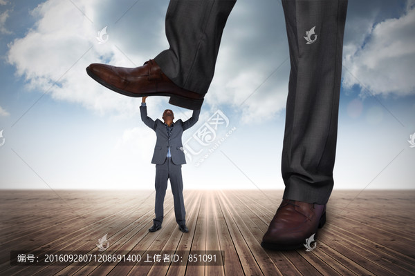 商人抬著腳的復(fù)合形象