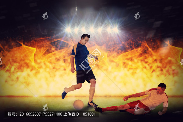 足球運動員踢球的復(fù)合形象