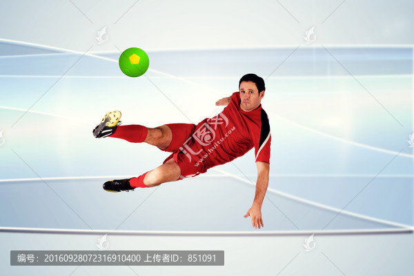 足球運動員踢球的復(fù)合形象