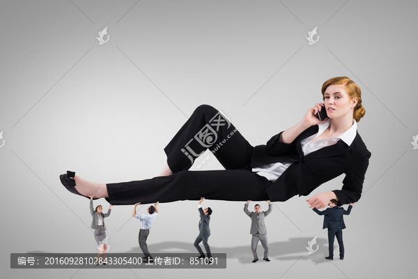 商務團隊抬著老板的復合形象